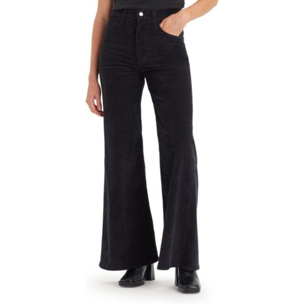 NWT Levi’s high rise ribcage bell corduroy pants / jeans 30x32